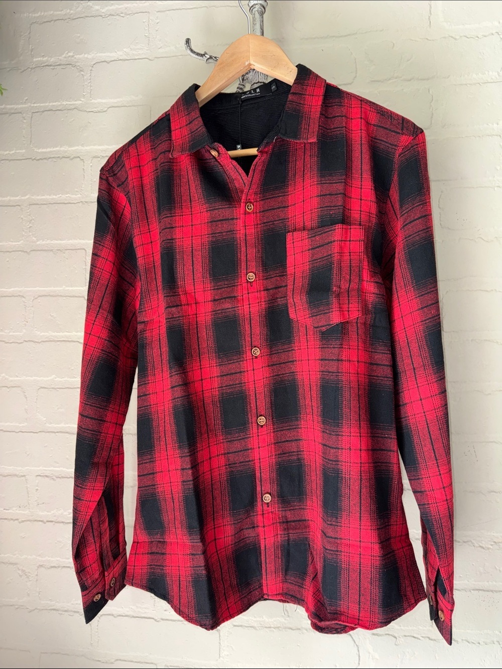 SSLR shirt Men's Red  Black Plaid Button Up Shirt flannel Classic Casual small